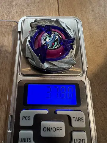 베이블레이드 X 샤크 스케일 4-50UF