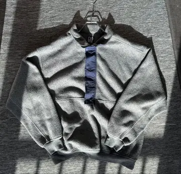 [ GAP ] 하프 지퍼 플리스 스냅 T