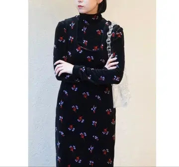 새상품 레어 mame 플라워 벨로아 자카드 원피스 드레스