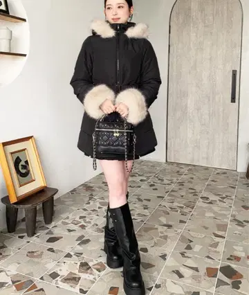 블랙 퀼팅 자켓 A라인 M 사이즈