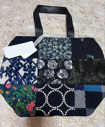 [ 정품 ] 미나 페르호넨 피스 백 미사용 새상품