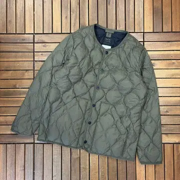 새상품급 TAION 밀리터리 크루넥 다운 자켓 소프트쉘