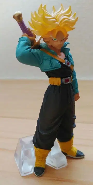 드래곤볼 Z 가챠폰 HG 슈퍼 사이어인 트렁크스