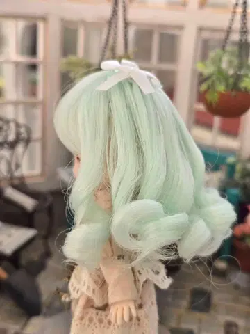 오비츠 11용 가발 (4.5인치) 연한 녹색 세로말이 롤