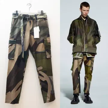 sacai x KAWS 콜라보 카모플라주 카고 팬츠