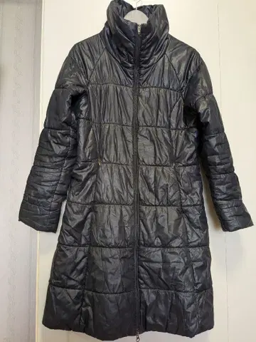 Patagonia 블랙 다운 코트