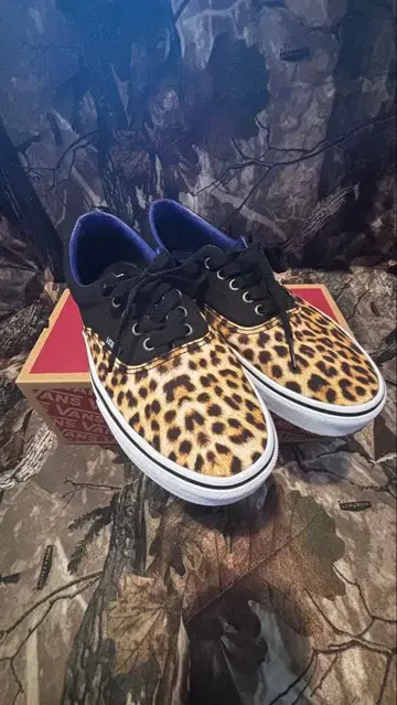 Vans 레오파드 무늬 스니커즈