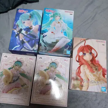 묶음 판매 하츠네 미쿠 5등분의 신부 피규어 4개 세트