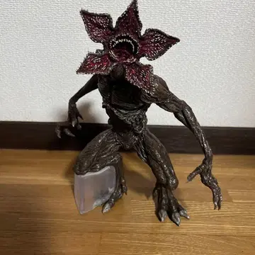 기묘한 이야기 제일복권 라스트 원상 데모고르곤 피규어