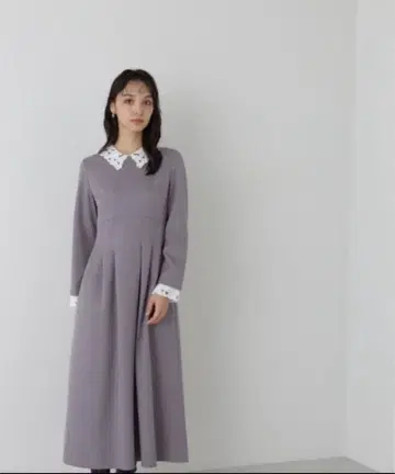 내추럴 뷰티 베이직 자수 칼라 원피스