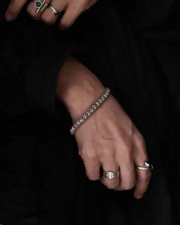 SARA FINCHLEY alley 실버 미상가