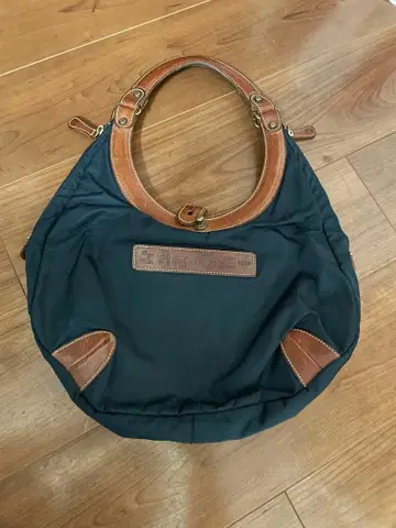 페리지 네이비 핸드백