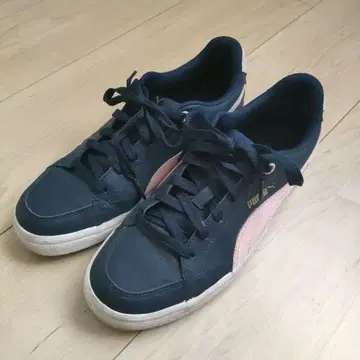 Puma 네이비 핑크 스니커즈 24.5cm