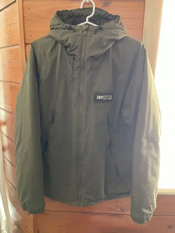 GRIP SWANY 후드 부착 다운 자켓 올리브 그린