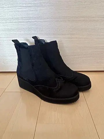 [새상품급] UNTITLED 언타이틀 송치 사이드 고어 부츠 블랙 23