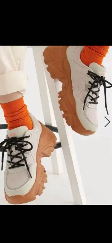 바야코 스니커즈 오렌지 탭