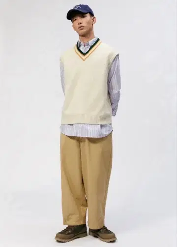 ZARA(자라) V넥 니트 베스트