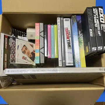 EXO CD, DVD (트레이딩 카드 포함) 외 묶음 판매