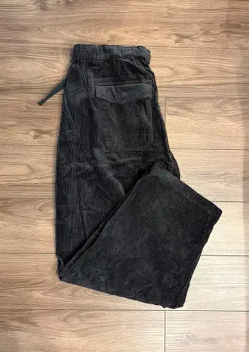 유니클로 U 코듀로이 턱 와이드 팬츠 L