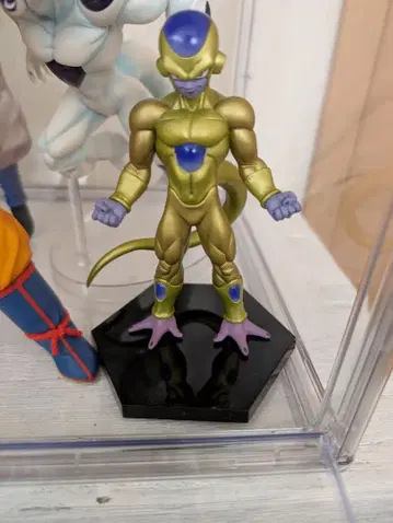 드래곤볼 Z 부활의 F 초조집 골든 프리저 피규어