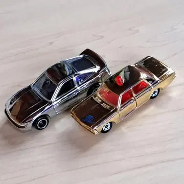 토미카 금 은 2대. 30주년 기념.