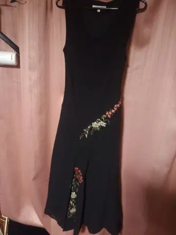 LAURA ASHLEY 플라워 자수 울 롱 원피스