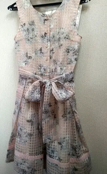 새상품급 머큐리 듀오 슬리브리스 꽃무늬 무릎 기장 원피스