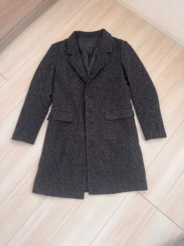 그레이 계열 체스터 코트 울 혼방