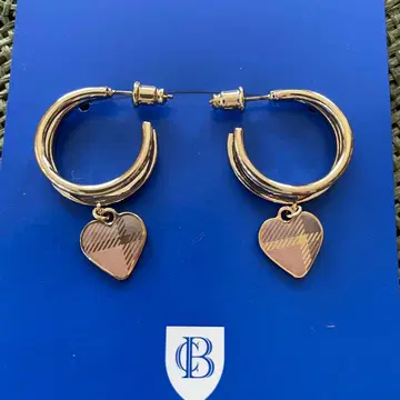 BLUE LABEL CRESTBRIDGE 하트형 후프 귀걸이 6,600엔
