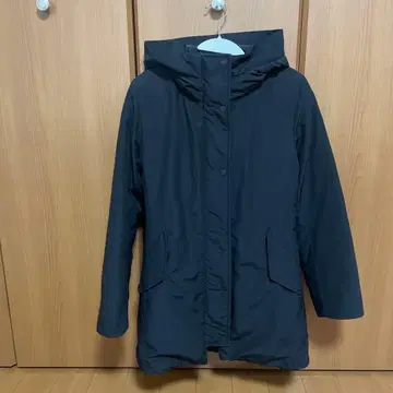 [새상품급] UNIQLO 심리스 다운 코트 S 사이즈