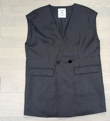 niko and - 체크 무늬 슬리브리스 베스트