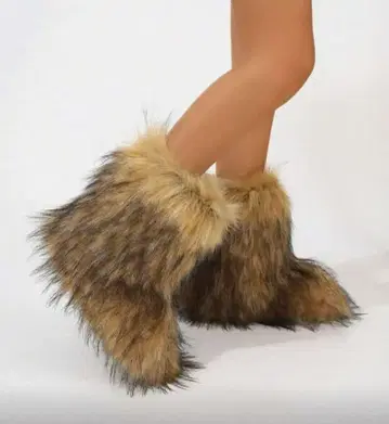 미사용 새상품 퍼 부츠 브라운 계열 믹스 퍼 소재의 어그 부츠