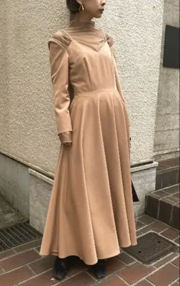 새상품 AMERI 아메리 시스루 숄더 드레스 S