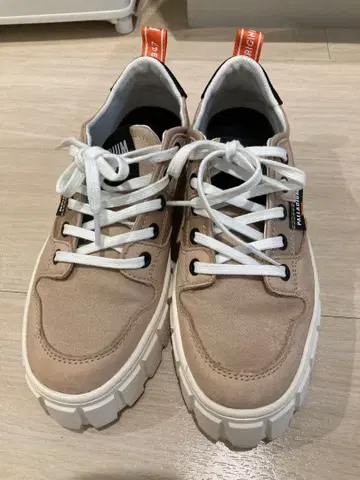 팔라디움 팔라타워 로 팔라디움 스니커즈