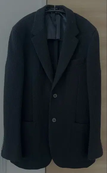 투모로우랜드 Harris Tweed 블랙 테일러드 자켓