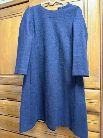 투모로우랜드 네이비 긴팔 A라인 원피스