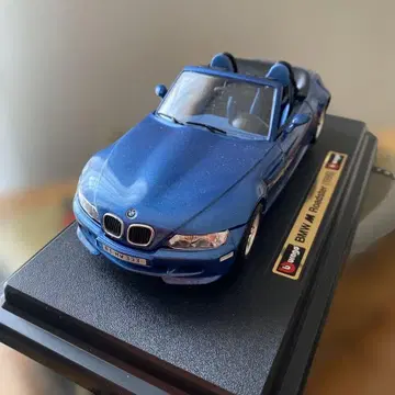 BMW Z3 로드스터 1/43 스케일