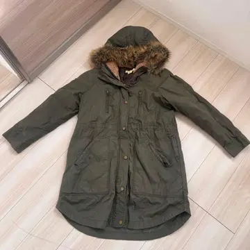 L.O.G.G. 퍼 달린 모즈 코트 올리브 색상