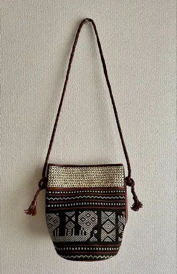 동양인 통형 숄더백 천연 가죽 인도네시아