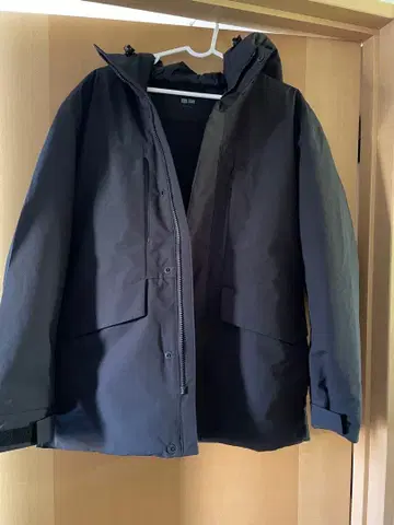 UNIQLO 블랙 하이브리드 다운 후드티 S 사이즈