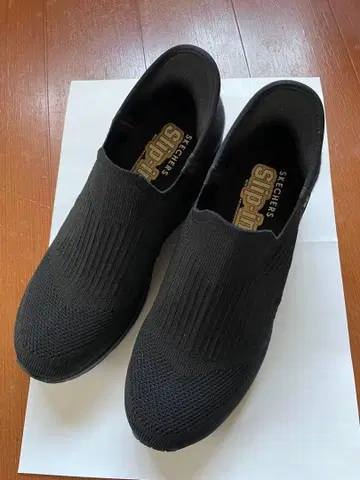 SKECHERS 블랙 슬립온