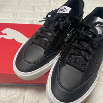 PUMA 블랙 스니커즈