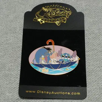 [레어] DisneyAuctions 스티치 이요르 패턴 핀 배지