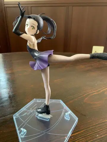 스케이트 포즈 피규어 블랙 보라색