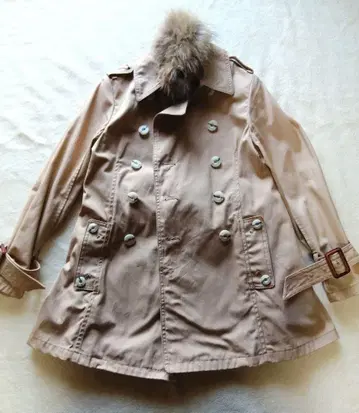 무차차 베이지 트렌치코트