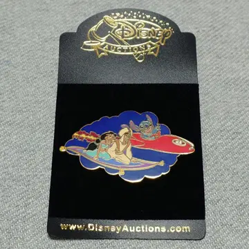 [레어] DisneyAuctions 스티치 알라딘 패턴 핀 배지