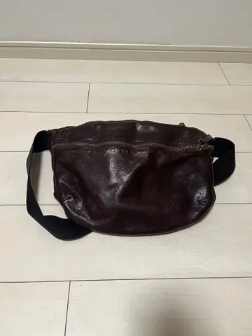 BUTTERO 다크 브라운 숄더백 부테로 바디백