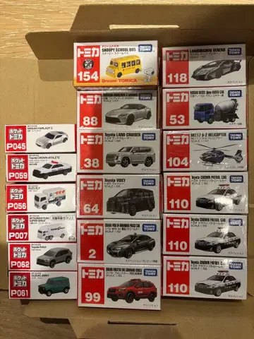 새상품 묶음 판매 토미카 12대, 포켓 토미카 6대
