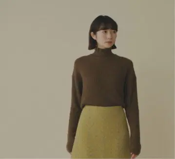 미나 페르호넨 / winter letter 풀오버 브라운