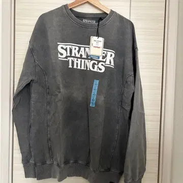 STRANGER THINGS 그레이 트레이닝복